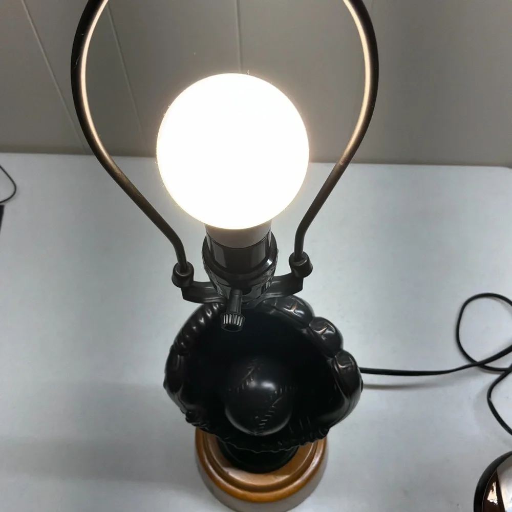 Pottery Barn Teen Baseball Glove Table Lamp - Picture 5 of 9